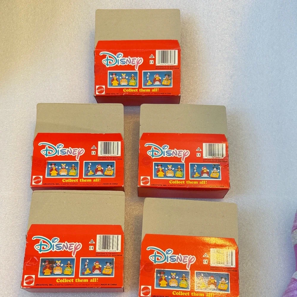 Vintage Disney Die-Cast Toy Cars with Removable Figures - Picture 7 of 9